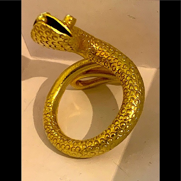 Vintage 18K Gold Large Snake Ring w/ruby eyes - Picture 2 of 13